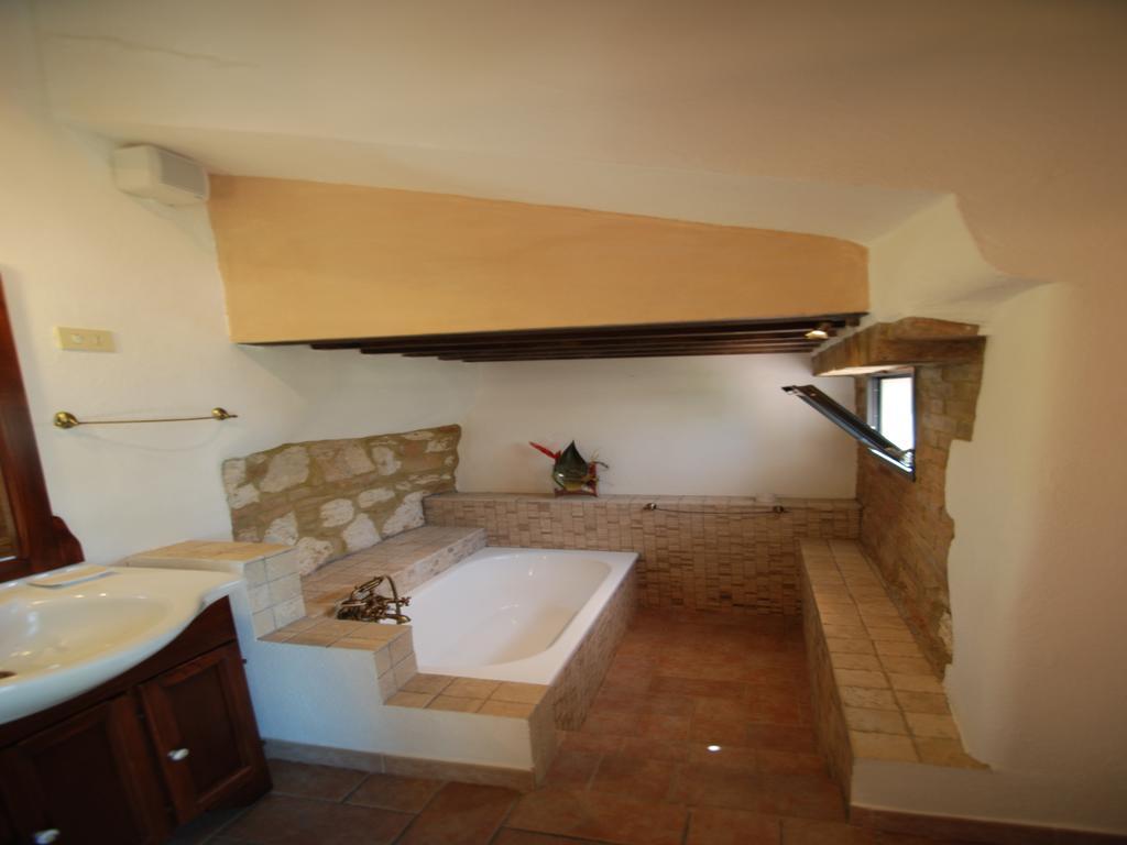 Agriturismo Bellavista Chiusure Luaran gambar